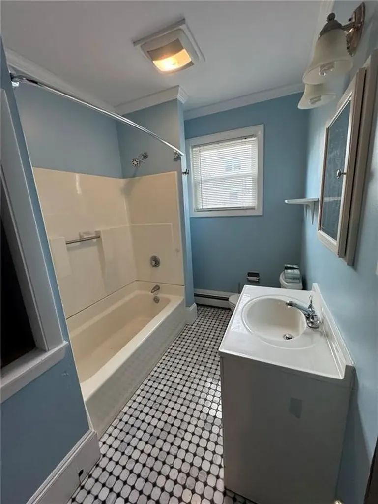 29 Powel Avenue Newport RI 02840