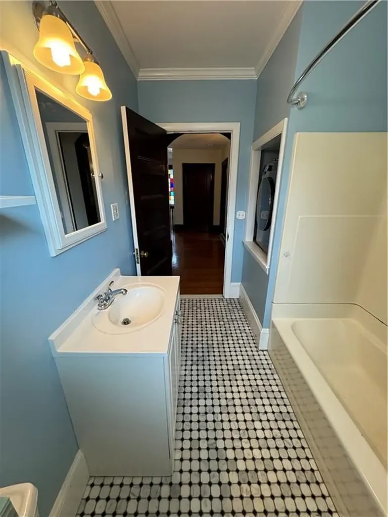 29 Powel Avenue Newport RI 02840