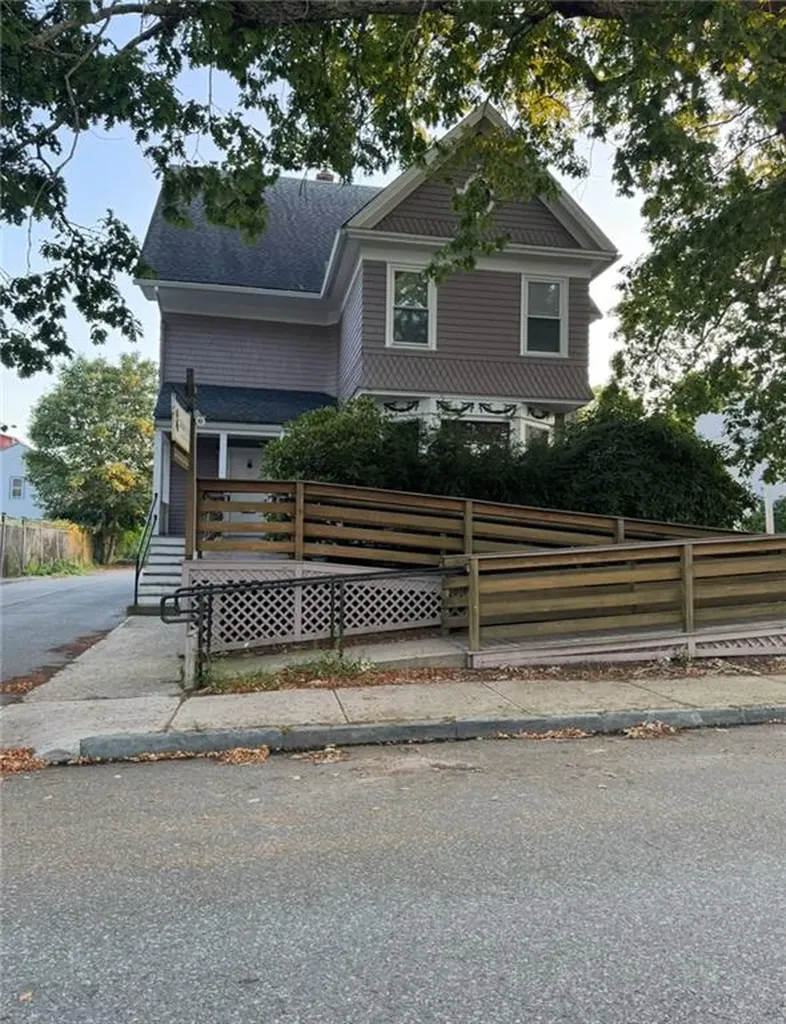 29 Powel Avenue Newport RI 02840