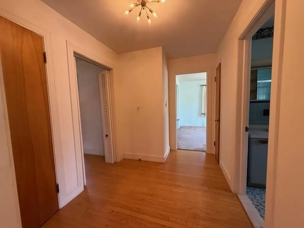 37 Post Road Westerly RI 02891