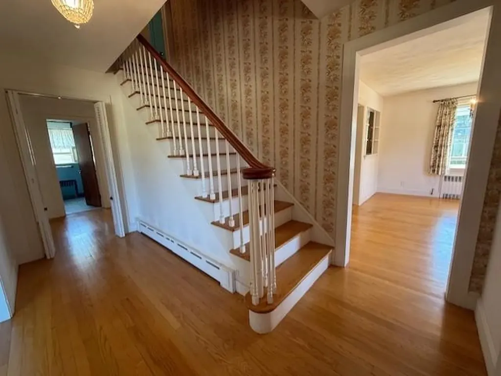 37 Post Road Westerly RI 02891