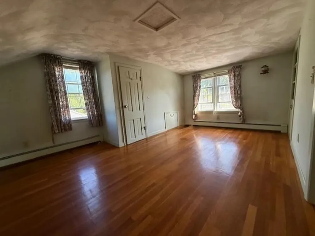 37 Post Road Westerly RI 02891