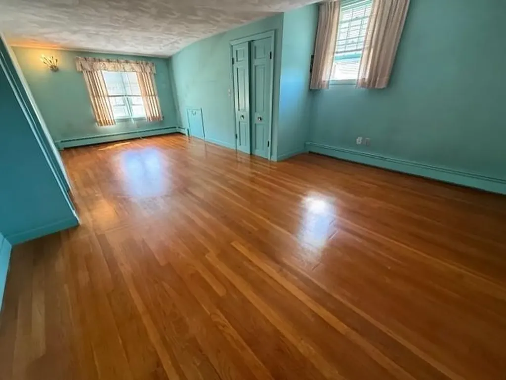 37 Post Road Westerly RI 02891