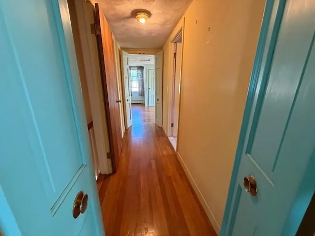 37 Post Road Westerly RI 02891