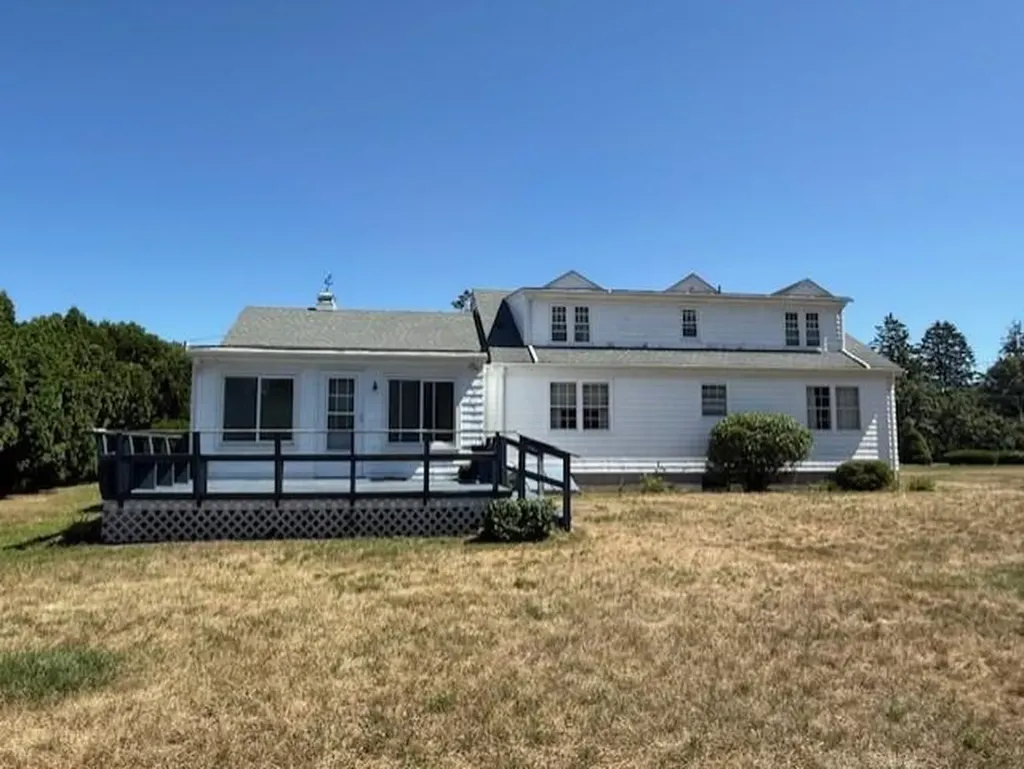 37 Post Road Westerly RI 02891
