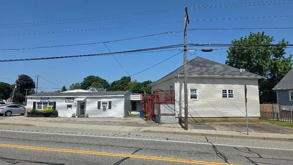 741 Main Road Tiverton RI 02878