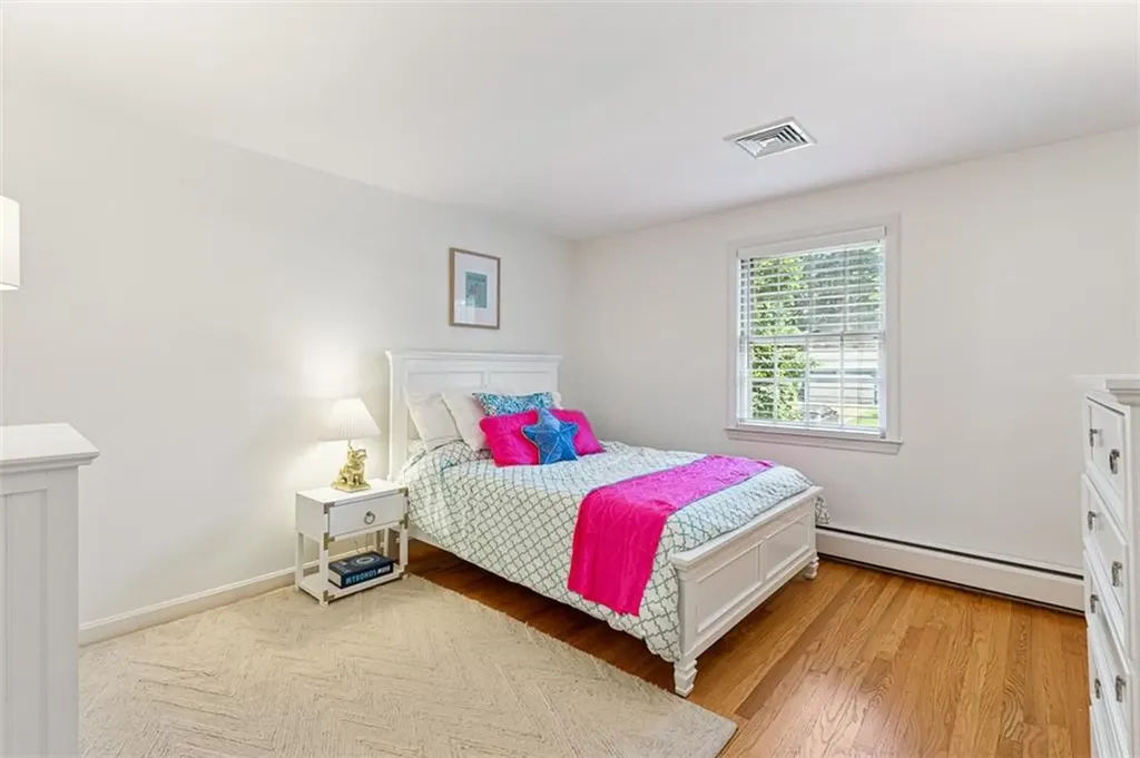 20 Robbins Drive Barrington RI 02806