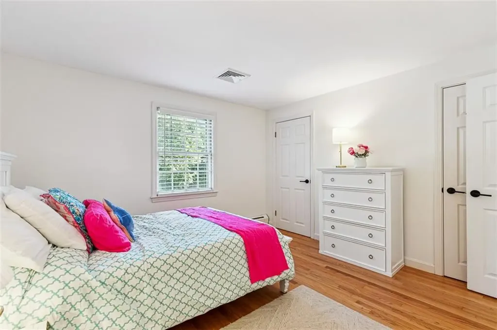20 Robbins Drive Barrington RI 02806
