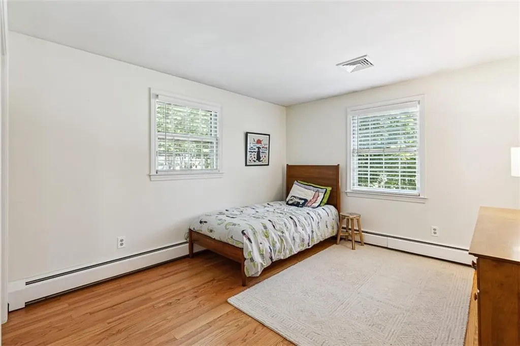 20 Robbins Drive Barrington RI 02806