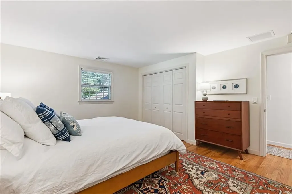 20 Robbins Drive Barrington RI 02806