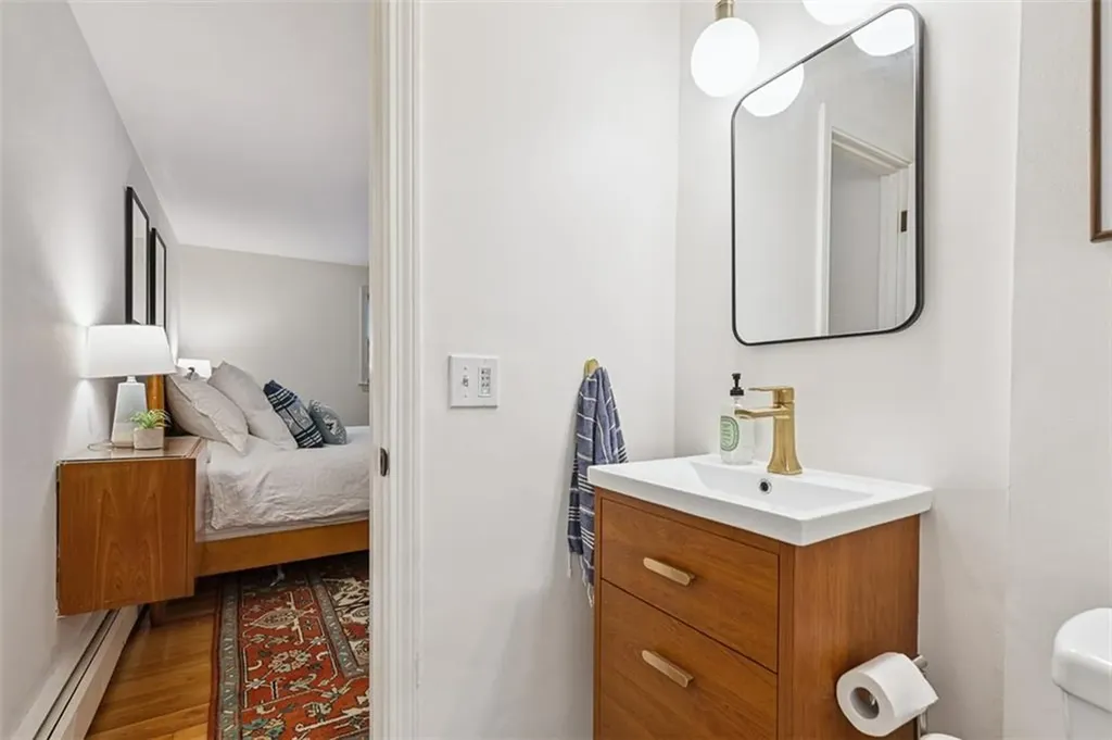 20 Robbins Drive Barrington RI 02806