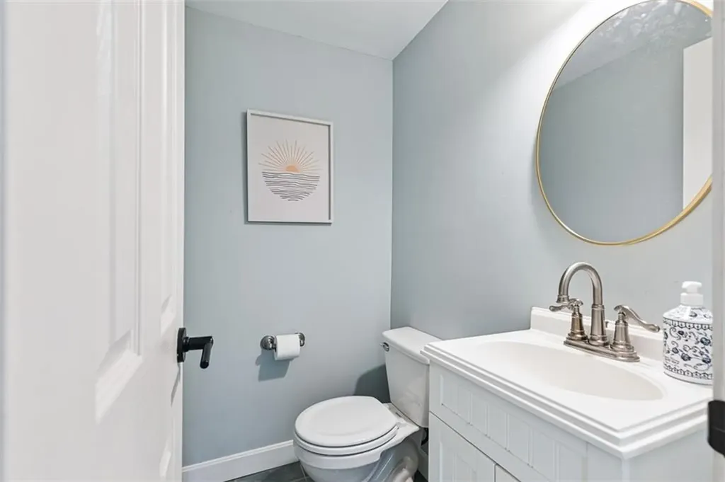 20 Robbins Drive Barrington RI 02806