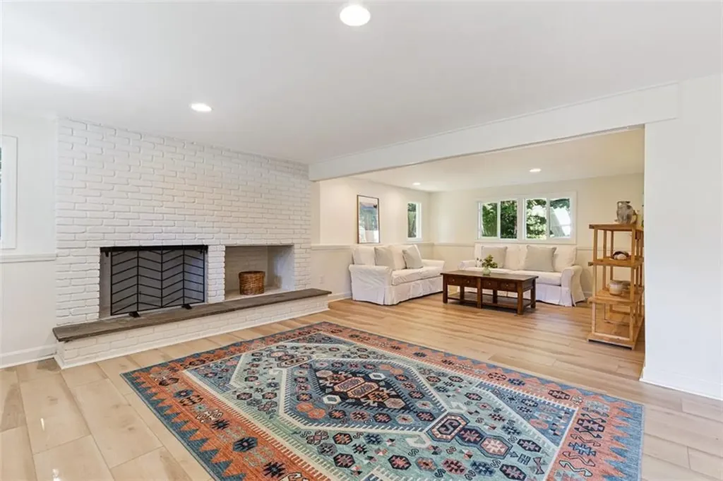 20 Robbins Drive Barrington RI 02806