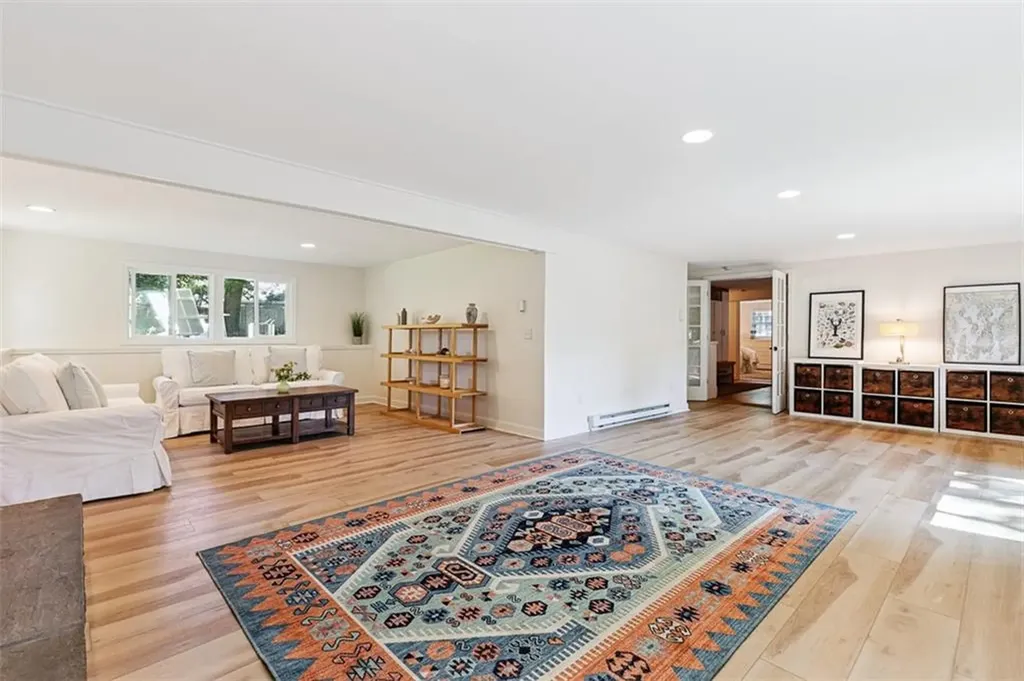 20 Robbins Drive Barrington RI 02806