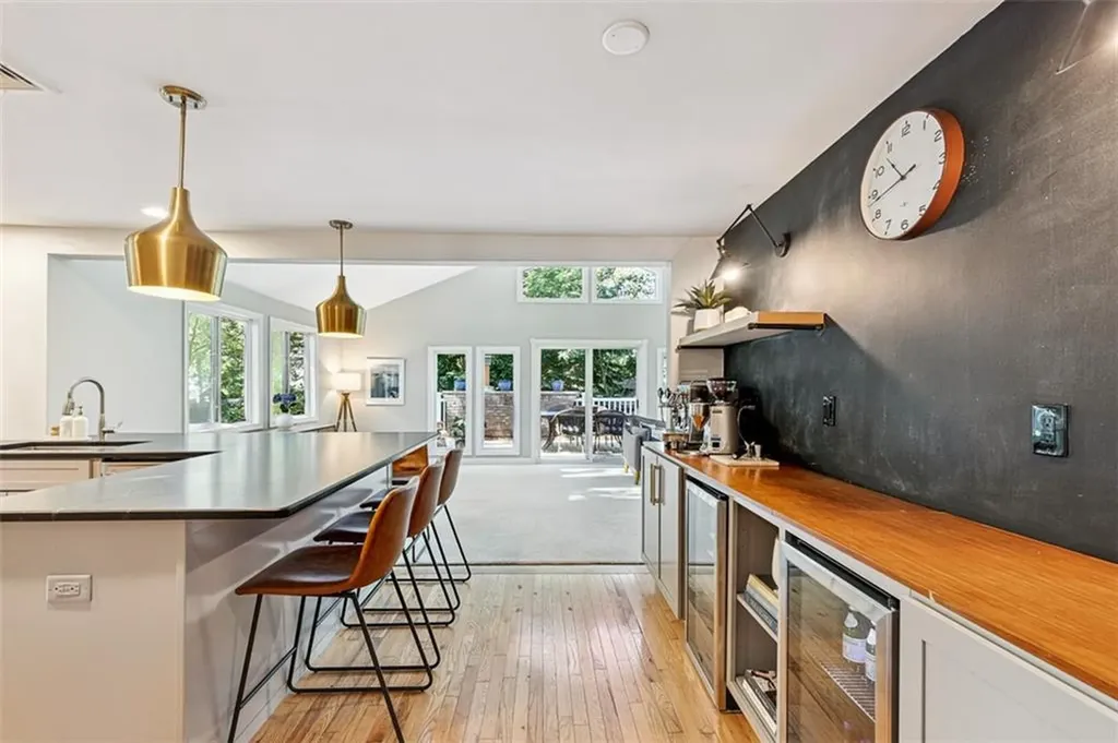 20 Robbins Drive Barrington RI 02806