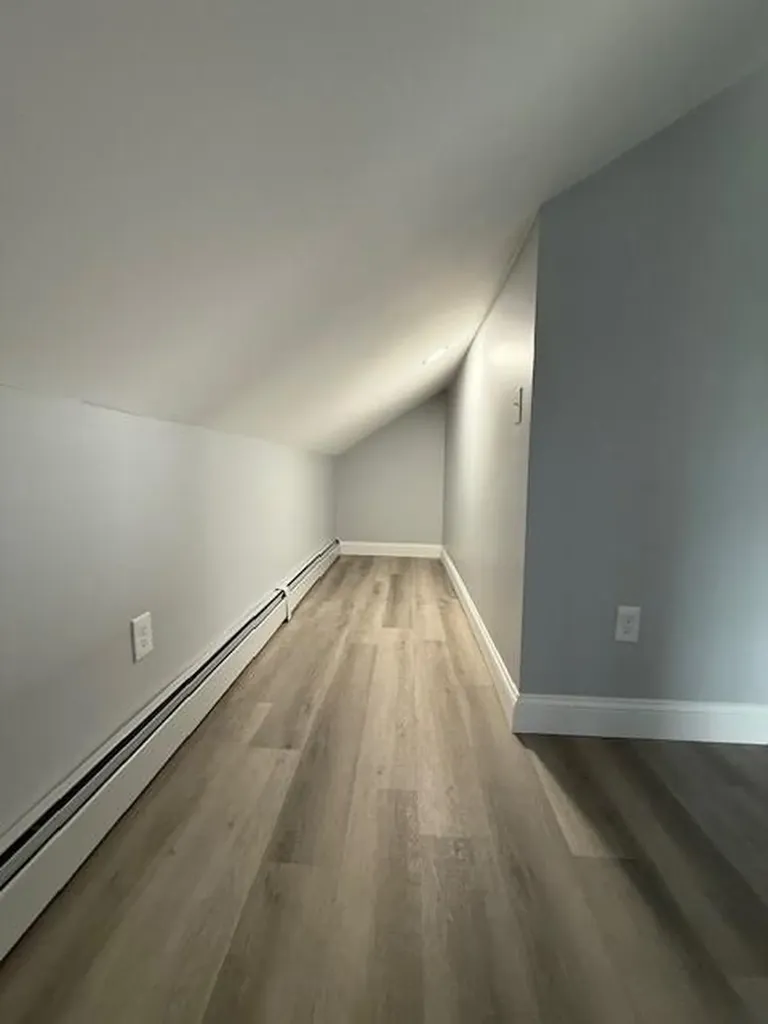 292 Main Avenue Warwick RI 02886