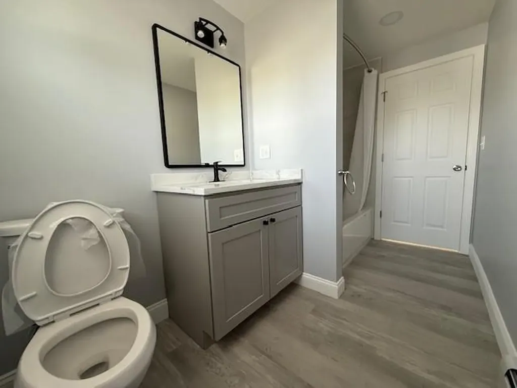 292 Main Avenue Warwick RI 02886