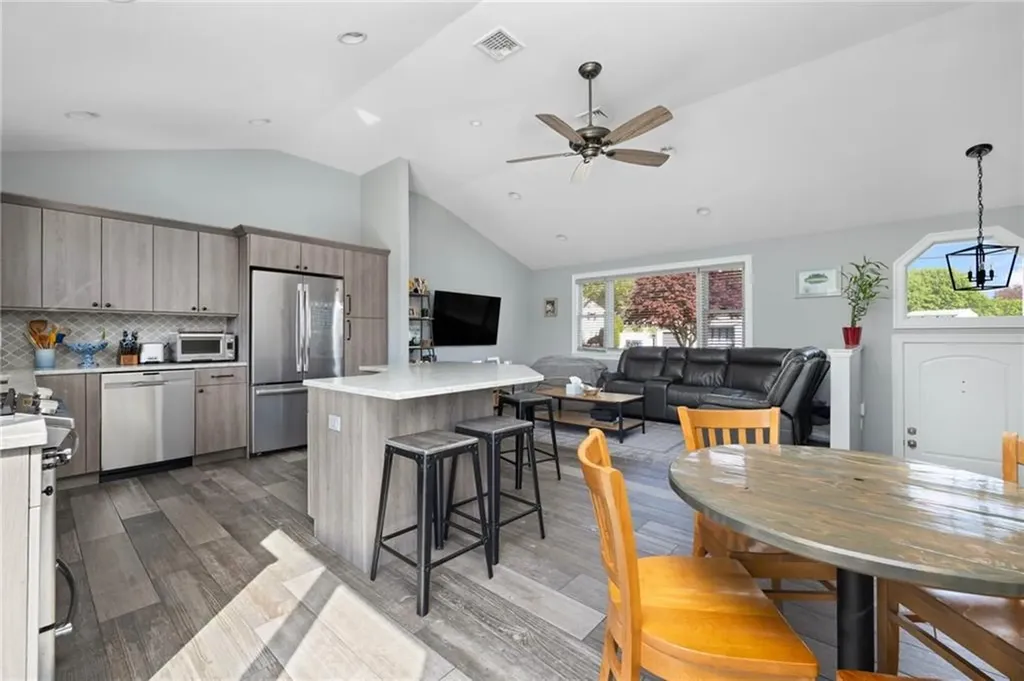26 Leawood Drive Cranston RI 02920