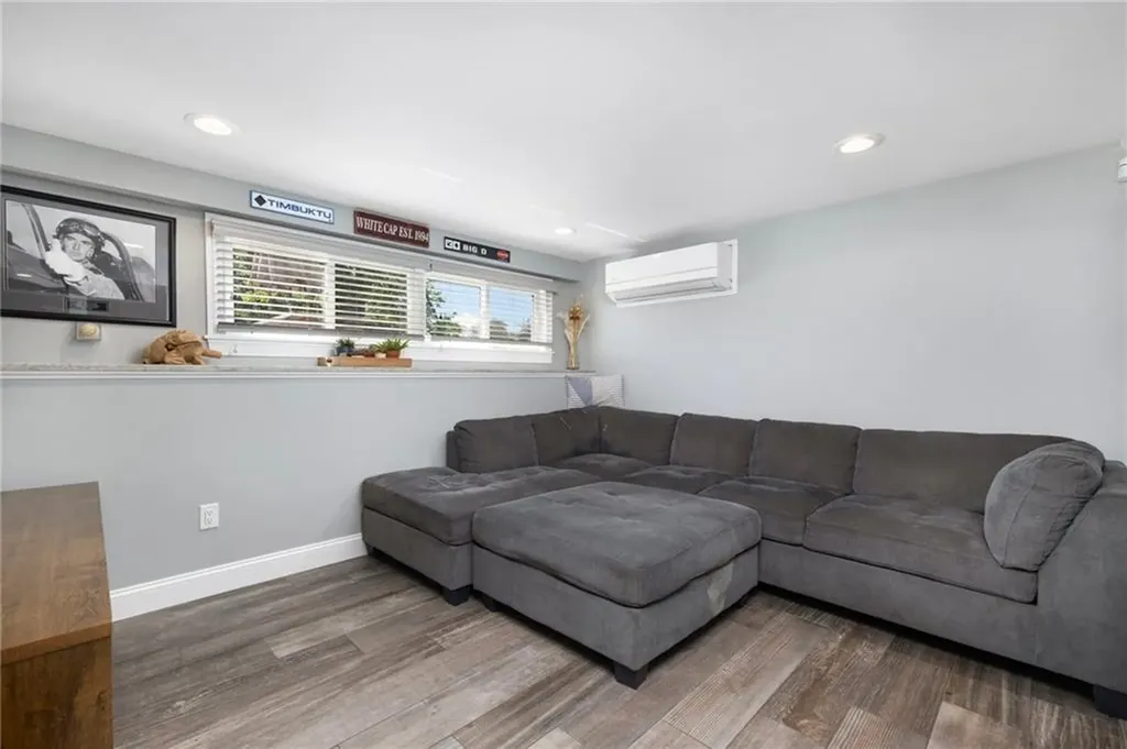 26 Leawood Drive Cranston RI 02920
