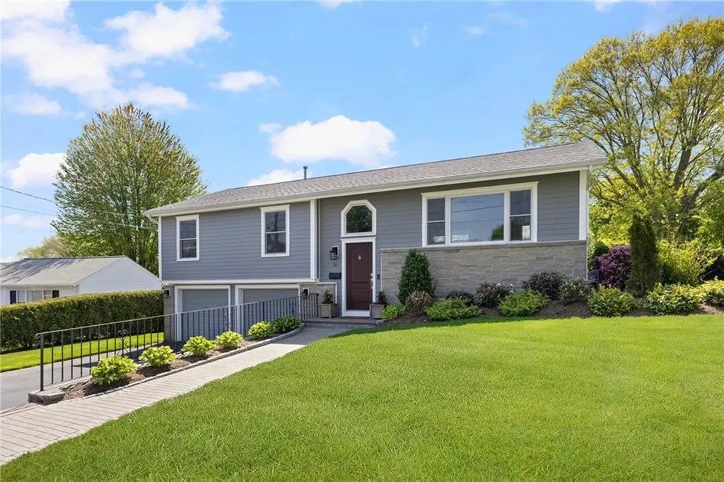 26 Leawood Drive Cranston RI 02920