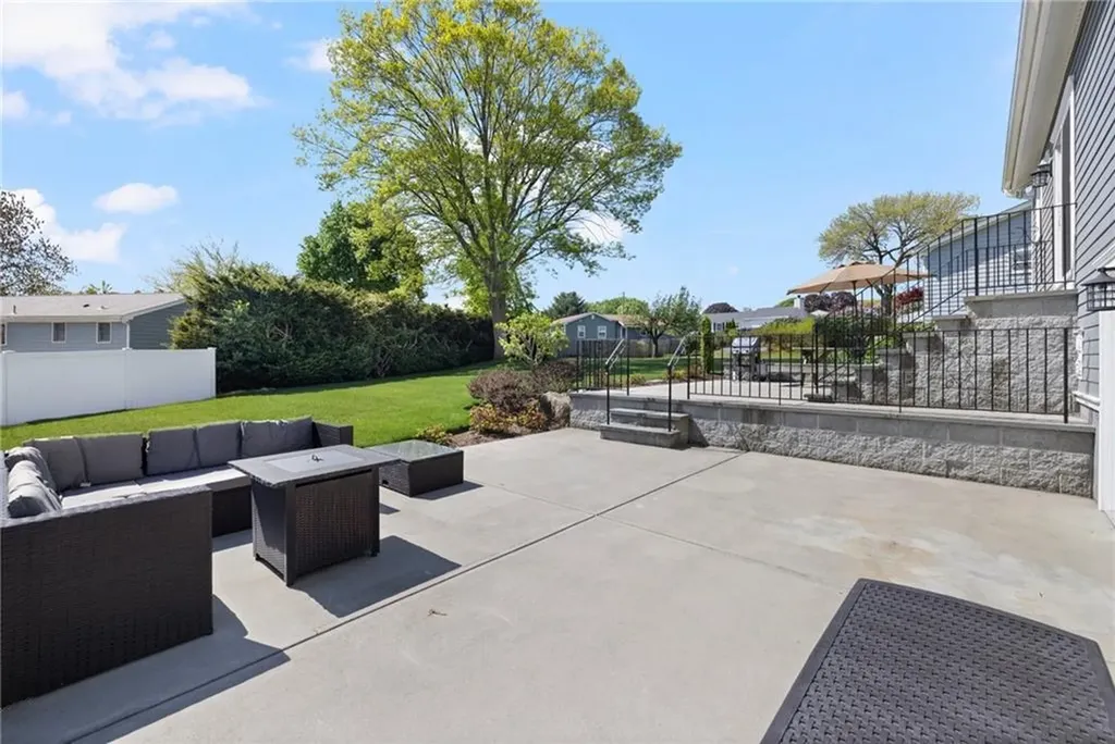 26 Leawood Drive Cranston RI 02920