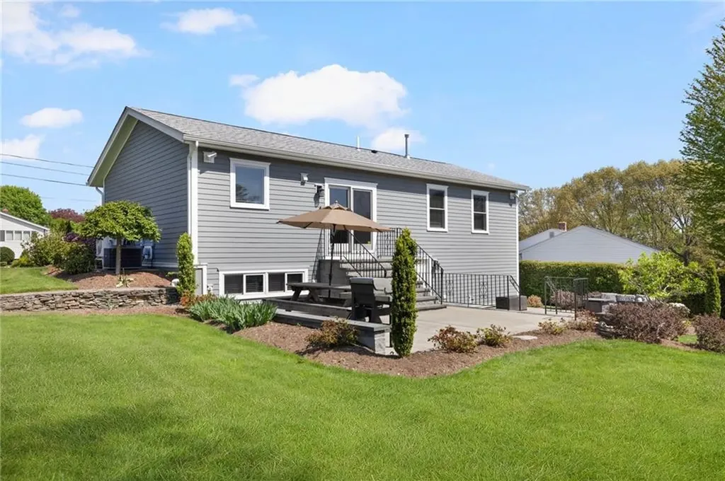 26 Leawood Drive Cranston RI 02920