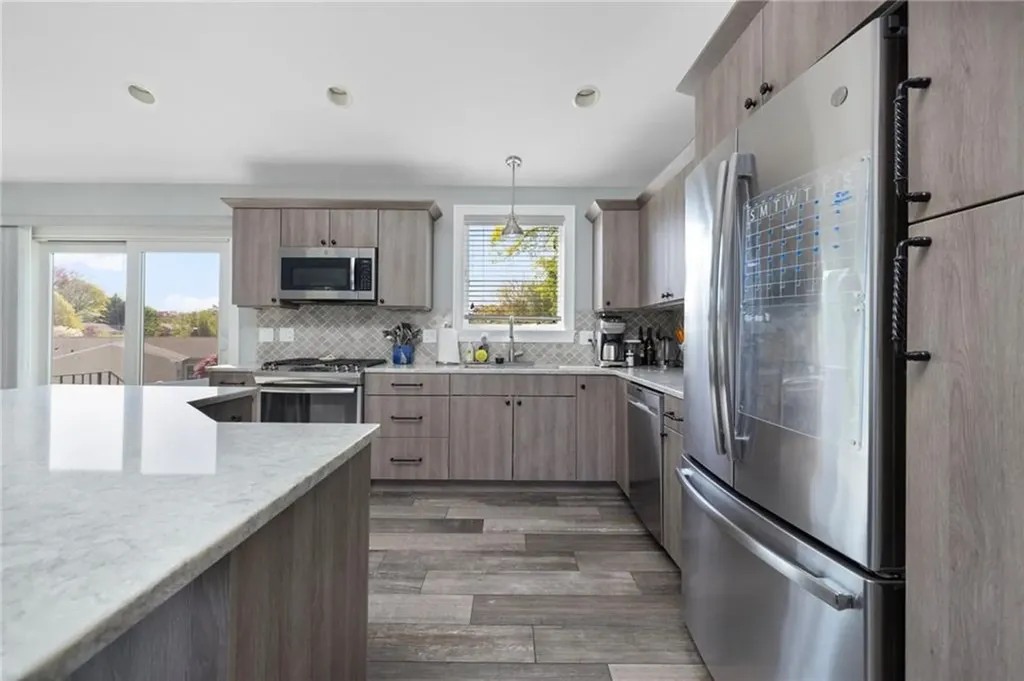 26 Leawood Drive Cranston RI 02920