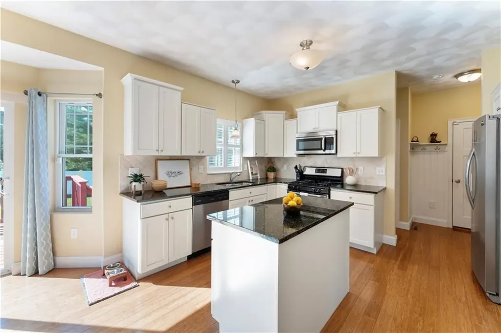 132 Julian Road Warwick RI 02889