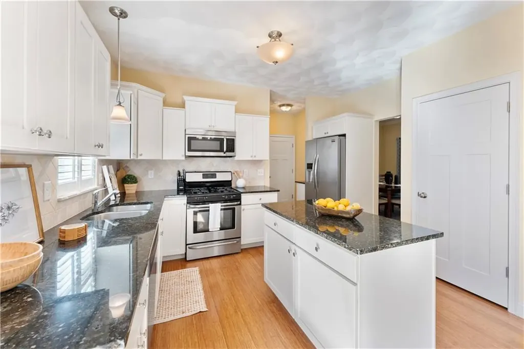 132 Julian Road Warwick RI 02889