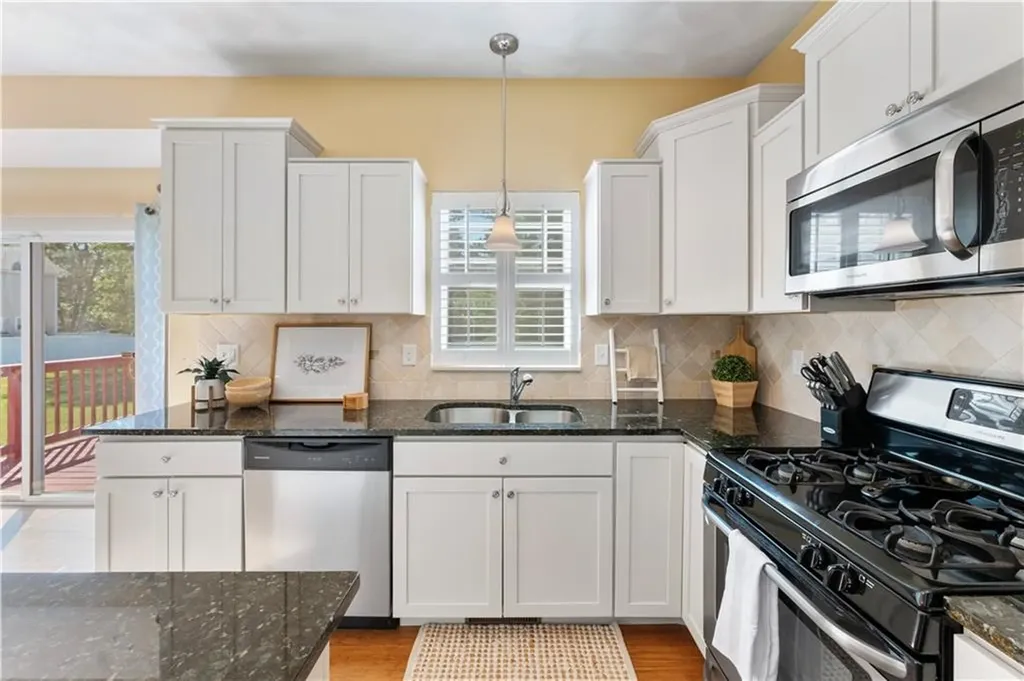 132 Julian Road Warwick RI 02889