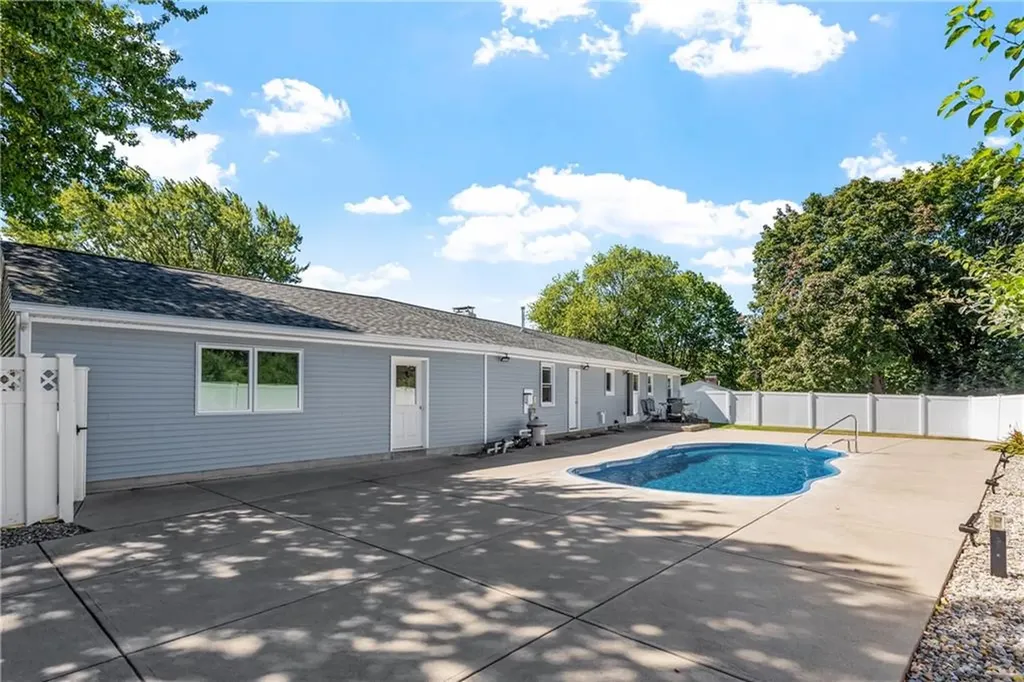40 Murphy Drive Cumberland RI 02864