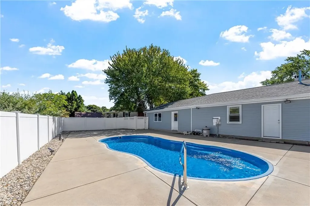 40 Murphy Drive Cumberland RI 02864