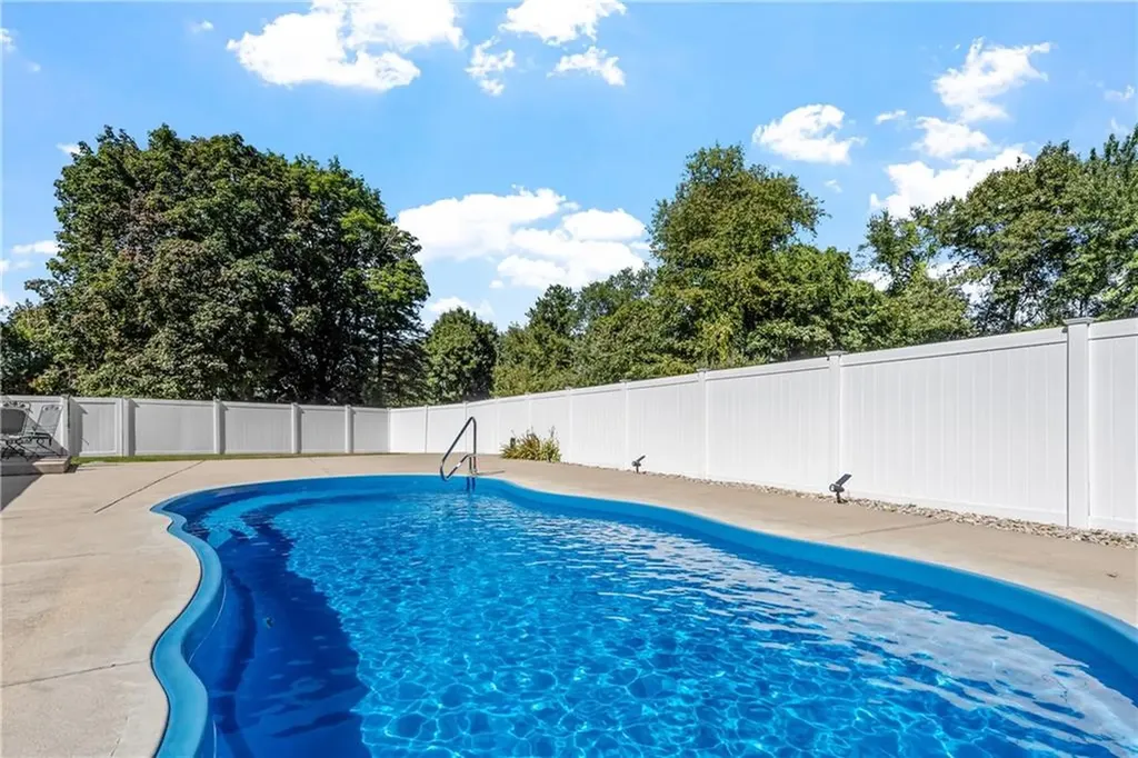 40 Murphy Drive Cumberland RI 02864