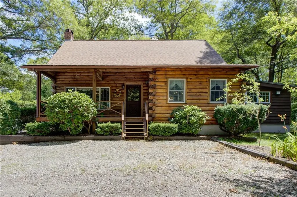 85 Plainfield Pike Foster RI 02825