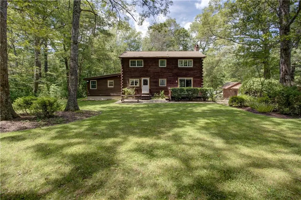 85 Plainfield Pike Foster RI 02825