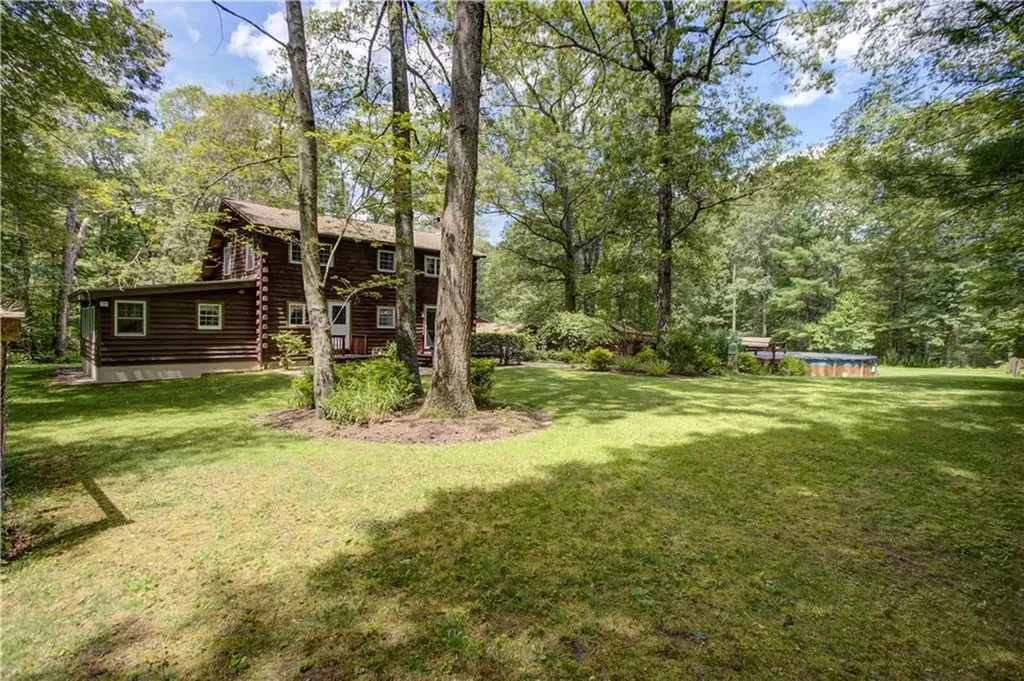 85 Plainfield Pike Foster RI 02825