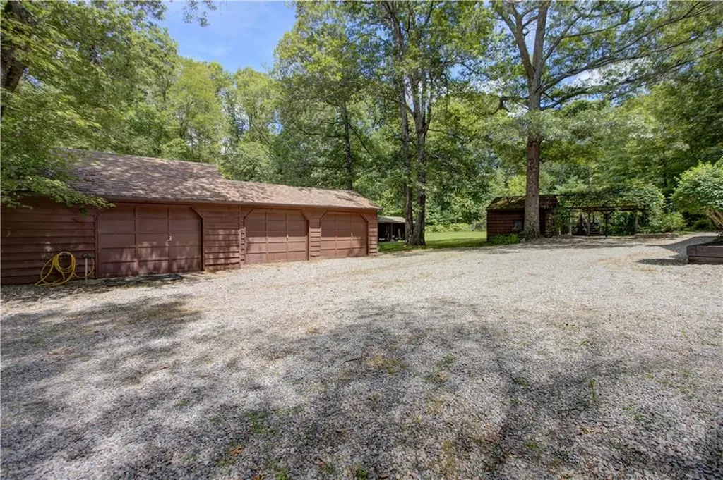 85 Plainfield Pike Foster RI 02825