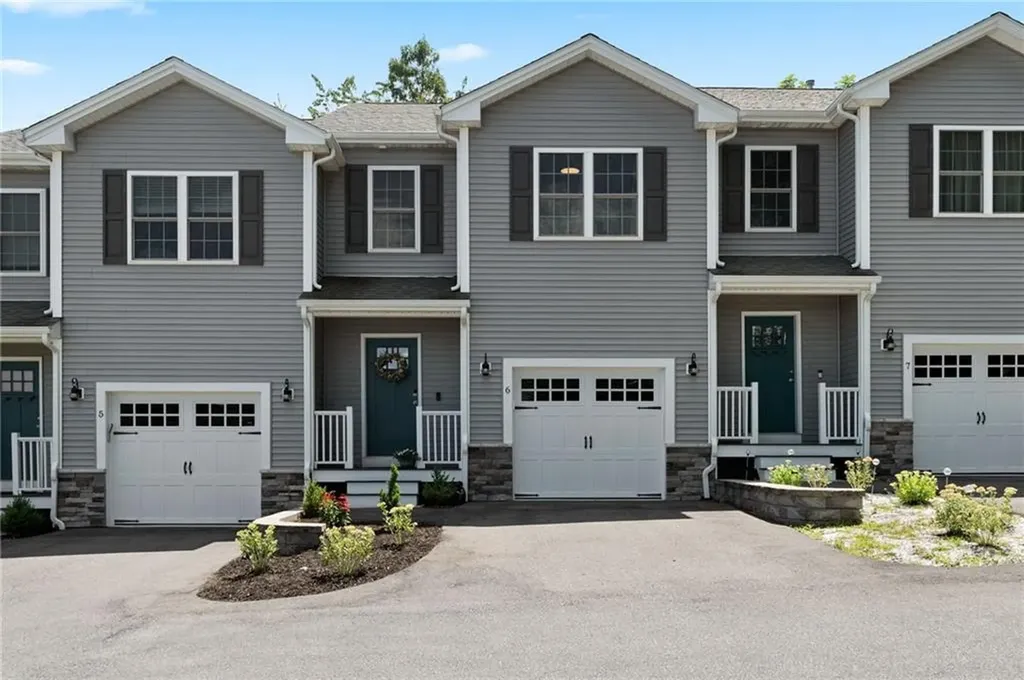 1196 Charles Street North Providence RI 02904