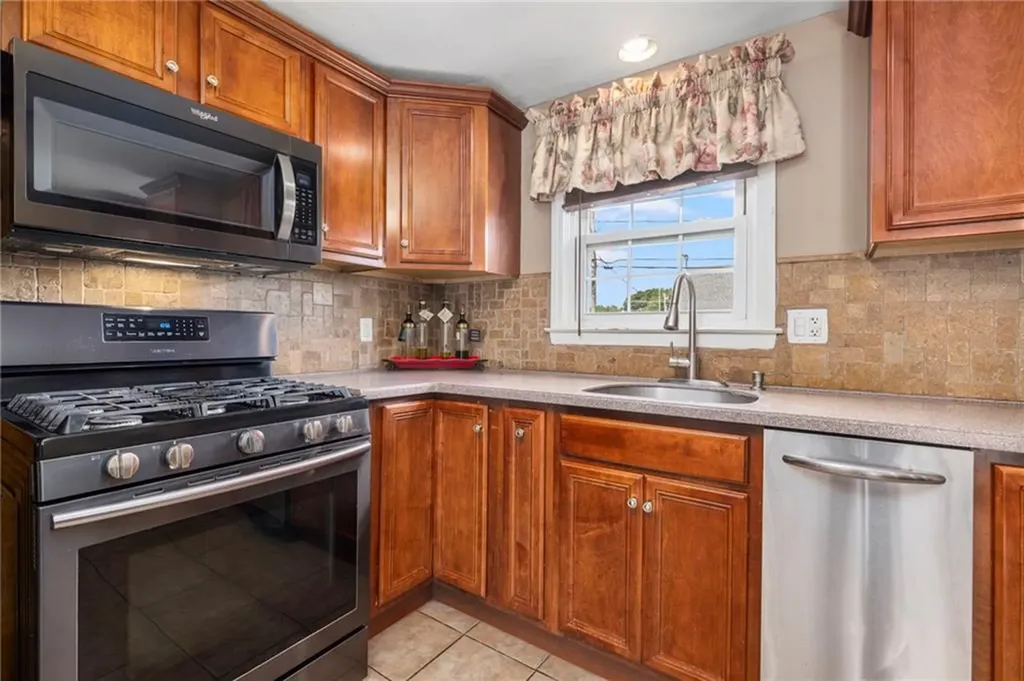 11 Nickerson Street Cranston RI 02910