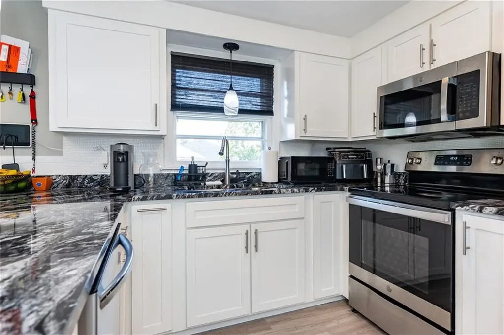 111 Belgium Street Cranston RI 02920