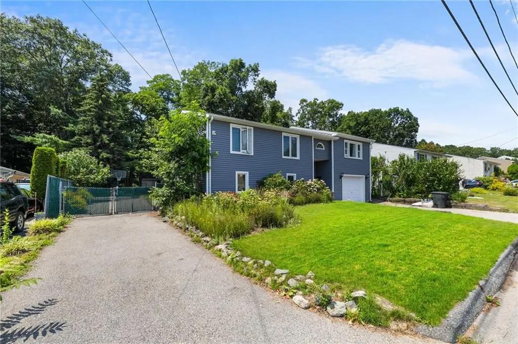 26 Rachela Street Johnston RI 02919