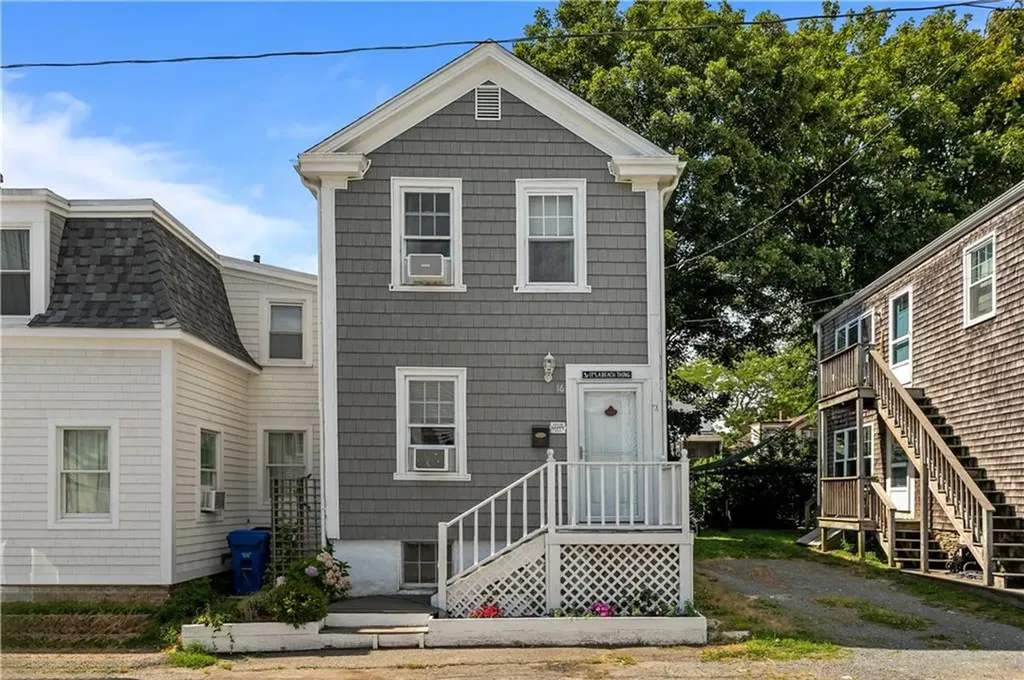 16 Pearl Street Newport RI 02840