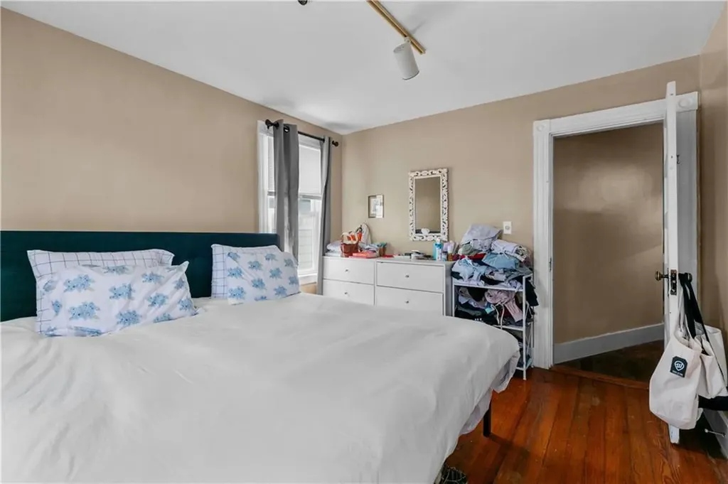 16 Pearl Street Newport RI 02840