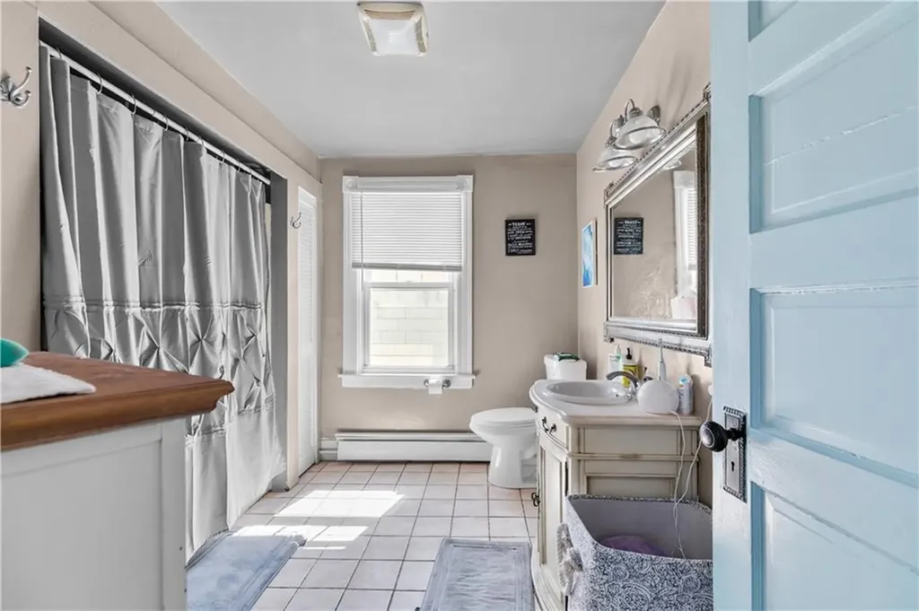 16 Pearl Street Newport RI 02840