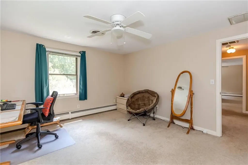 41 Holly Hill Lane Cranston RI 02921
