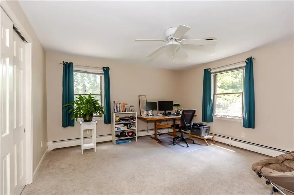 41 Holly Hill Lane Cranston RI 02921