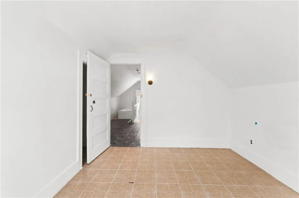 72 Whitmarsh Street Providence RI 02907