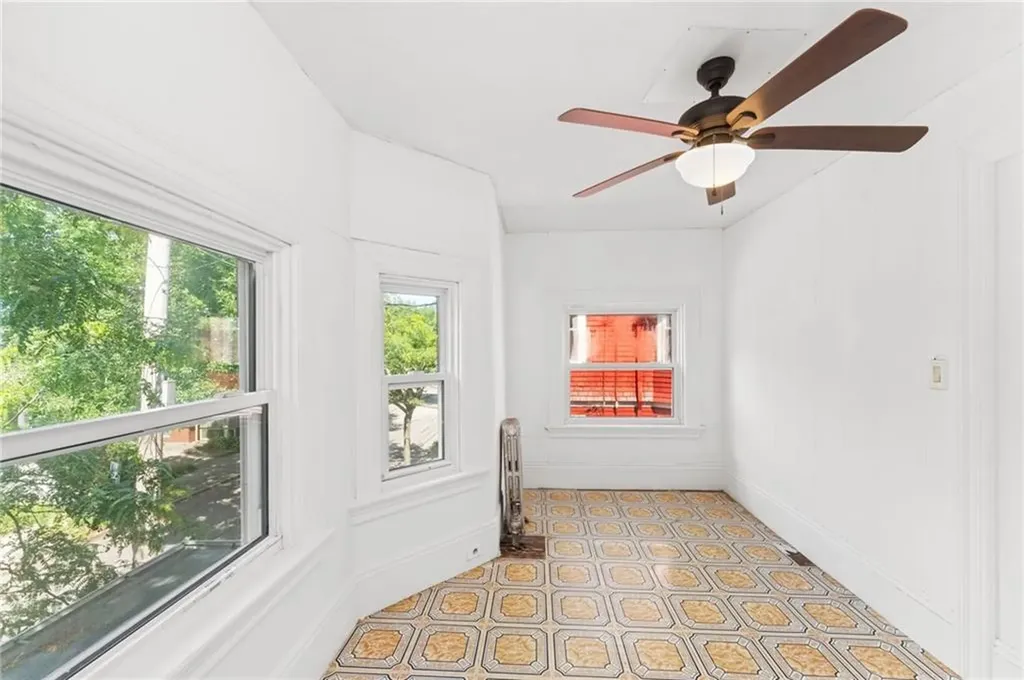 72 Whitmarsh Street Providence RI 02907
