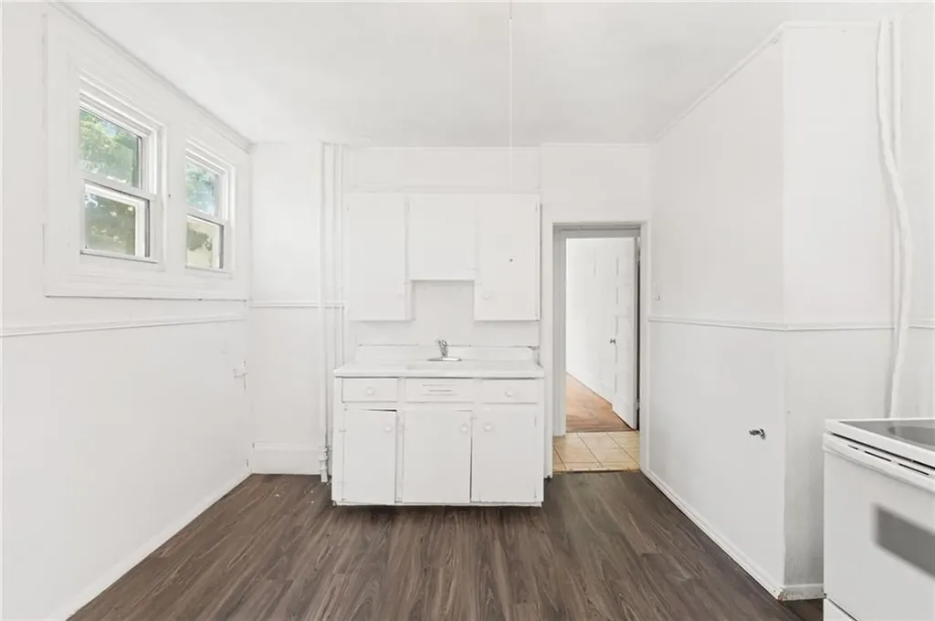 72 Whitmarsh Street Providence RI 02907