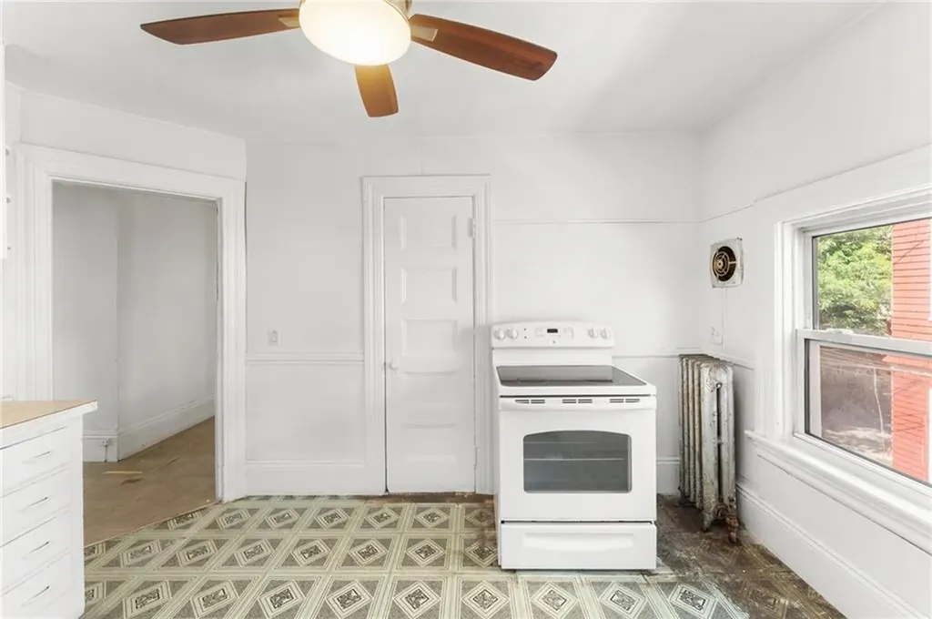 72 Whitmarsh Street Providence RI 02907